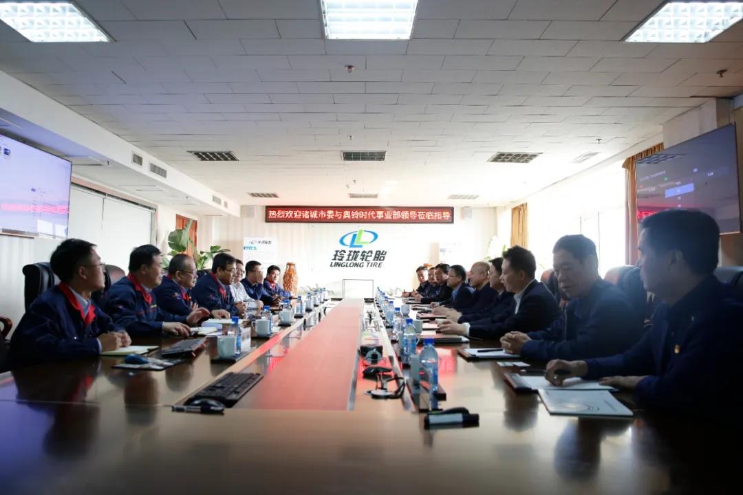 参观了该公司中亚轮胎试验场 参观了该公司中亚轮胎试验场