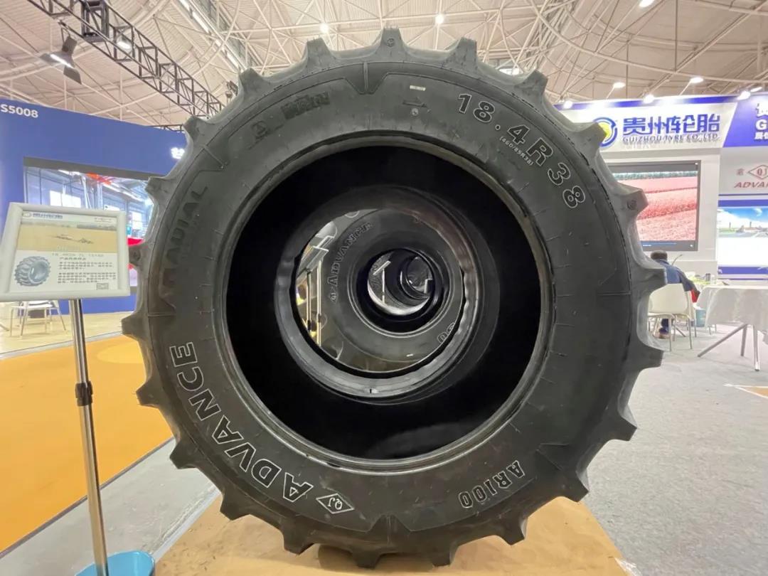 高效率农业子午胎——AR100 高效率农业子午胎——AR100