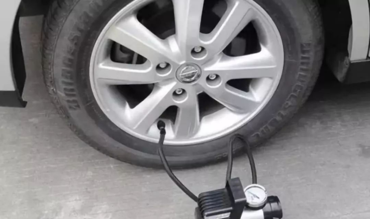 确保冬季充气压力低 确保冬季充气压力低