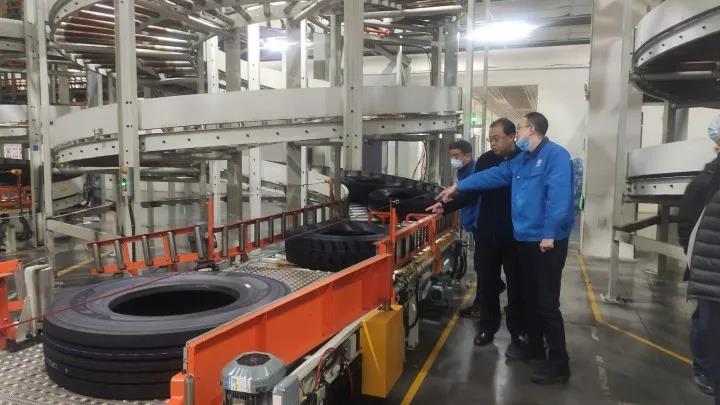 胡建华书记率队赴贵州轮胎开展 “大数据企业服务年活动” 胡建华书记率队赴贵州轮胎开展 “大数据企业服务年活动”